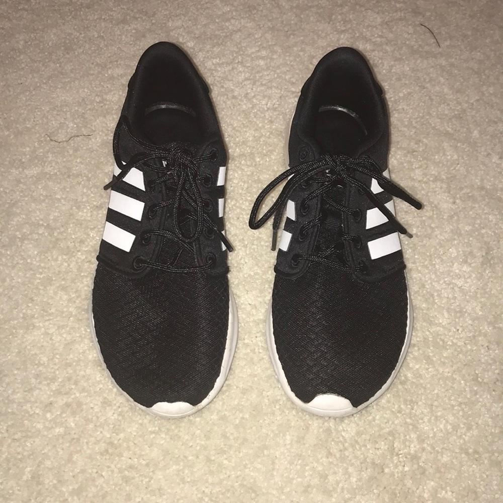Black adidas cloud foam tennis shoes